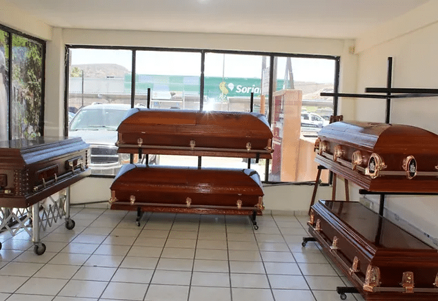 grupo funerario california la paz