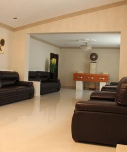 Sala de estancia del Corporativo San Rafael