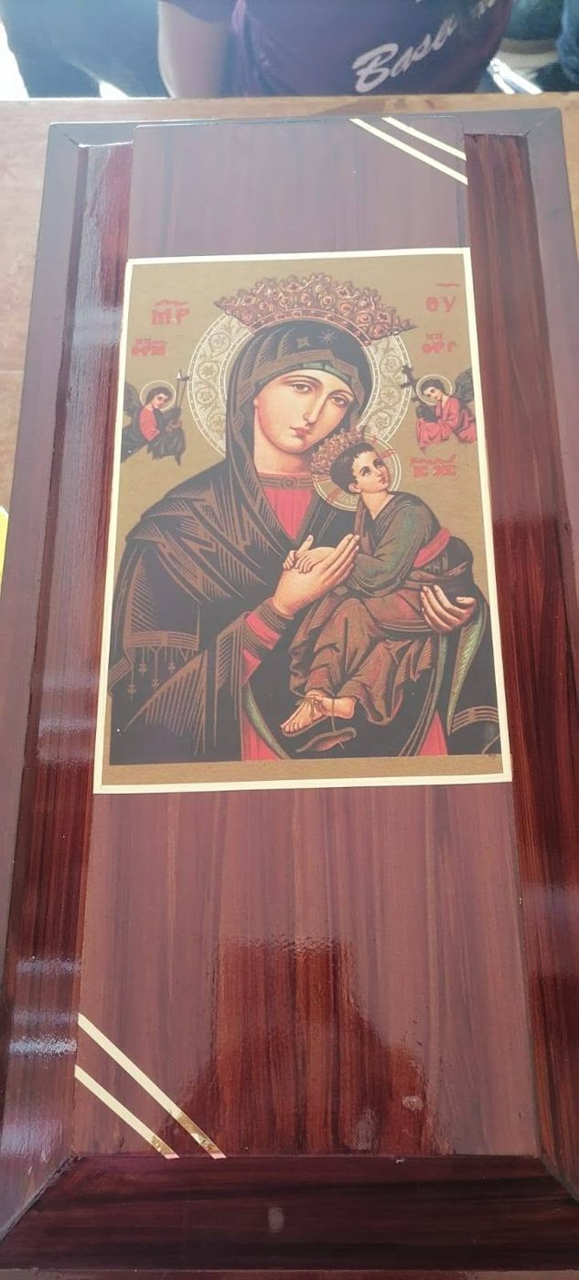 Urna funeraria con imagen de San José